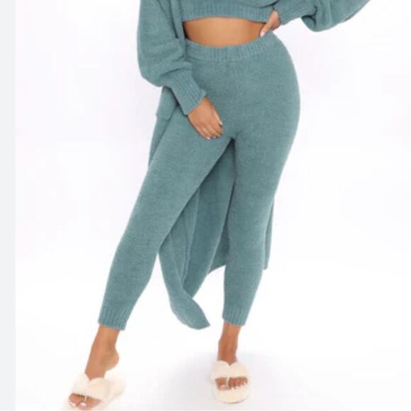 Fashion Nova Green Teal Fuzzy Soft Joggers Pants Women’s XL - Picture 1 of 3